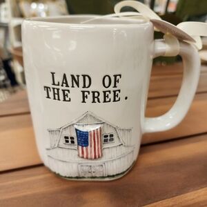 Rae Dunn "LAND OF THE FREE" Patriotic Mug - NEW